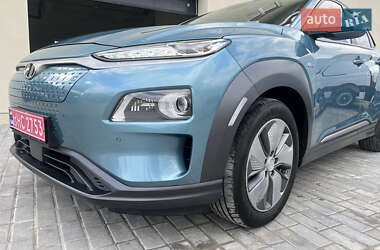 Внедорожник / Кроссовер Hyundai Kona Electric 2019 в 