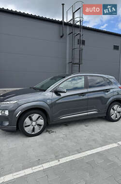 Позашляховик / Кросовер Hyundai Kona Electric 2019 в 