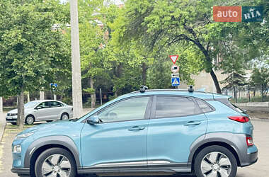 Внедорожник / Кроссовер Hyundai Kona Electric 2018 в 