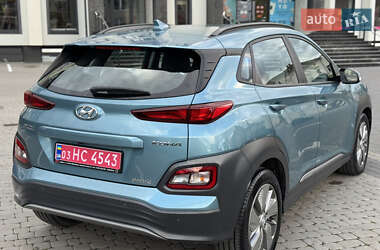 Внедорожник / Кроссовер Hyundai Kona Electric 2020 в 