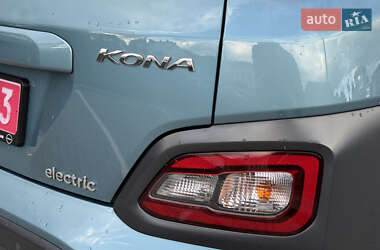 Внедорожник / Кроссовер Hyundai Kona Electric 2020 в 