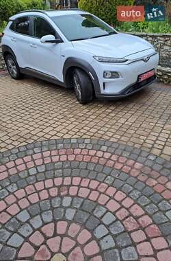 Внедорожник / Кроссовер Hyundai Kona Electric 2019 в Ровно