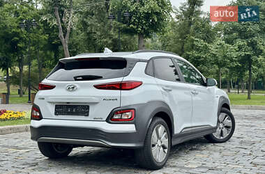 Внедорожник / Кроссовер Hyundai Kona Electric 2020 в 
