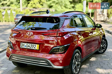 Внедорожник / Кроссовер Hyundai Kona Electric 2022 в 