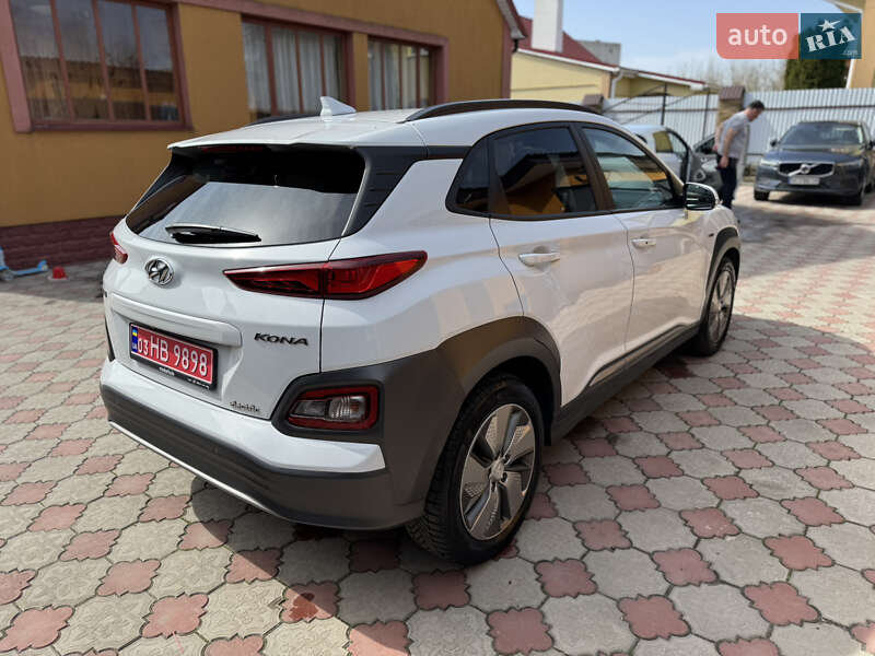 Внедорожник / Кроссовер Hyundai Kona Electric 2019 в Ровно
