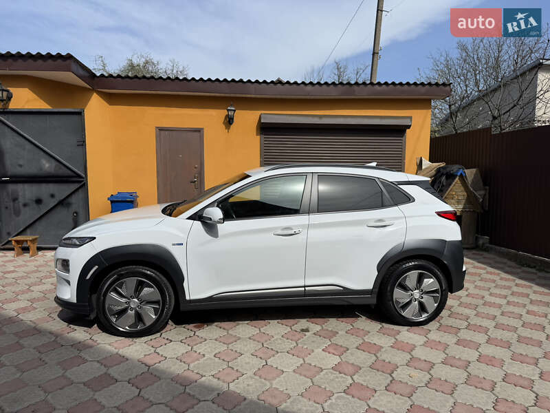 Внедорожник / Кроссовер Hyundai Kona Electric 2019 в Ровно