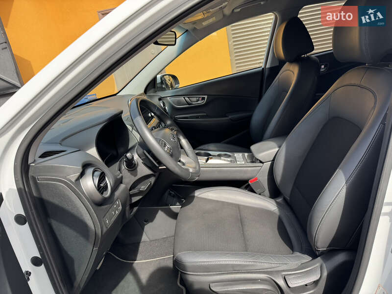 Внедорожник / Кроссовер Hyundai Kona Electric 2019 в Ровно