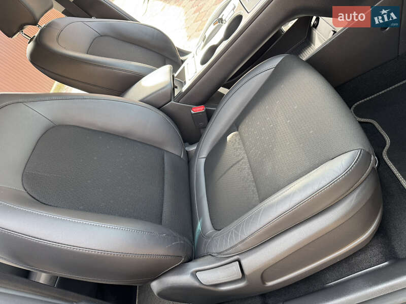 Внедорожник / Кроссовер Hyundai Kona Electric 2019 в Ровно