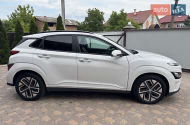 Позашляховик / Кросовер Hyundai Kona Electric 2021 в 