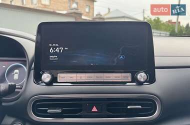 Позашляховик / Кросовер Hyundai Kona Electric 2021 в 