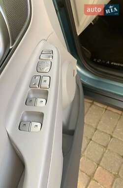 Позашляховик / Кросовер Hyundai Kona Electric 2019 в 