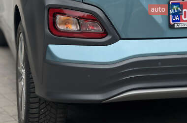 Внедорожник / Кроссовер Hyundai Kona Electric 2020 в 