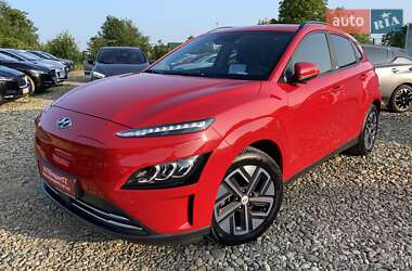 Внедорожник / Кроссовер Hyundai Kona Electric 2021 в 
