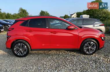 Внедорожник / Кроссовер Hyundai Kona Electric 2021 в 