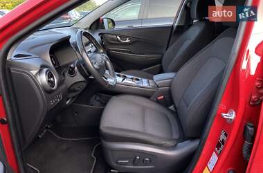 Внедорожник / Кроссовер Hyundai Kona Electric 2021 в 