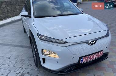 Внедорожник / Кроссовер Hyundai Kona Electric 2020 в 
