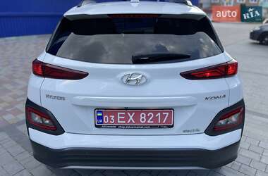 Внедорожник / Кроссовер Hyundai Kona Electric 2020 в 
