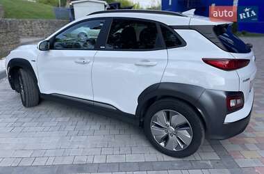 Внедорожник / Кроссовер Hyundai Kona Electric 2020 в 