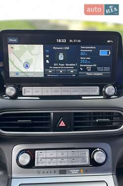 Внедорожник / Кроссовер Hyundai Kona Electric 2020 в 