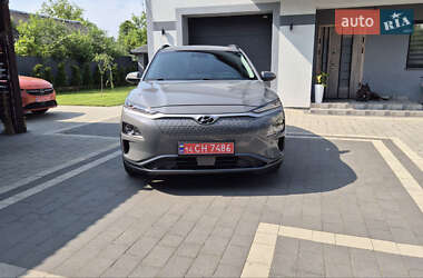 Внедорожник / Кроссовер Hyundai Kona Electric 2020 в 