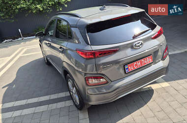 Внедорожник / Кроссовер Hyundai Kona Electric 2020 в 