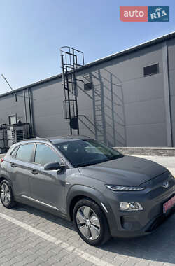 Внедорожник / Кроссовер Hyundai Kona Electric 2020 в Киеве