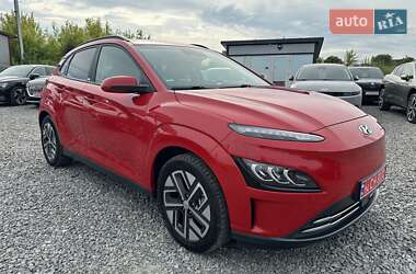 Внедорожник / Кроссовер Hyundai Kona Electric 2021 в 