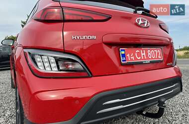 Внедорожник / Кроссовер Hyundai Kona Electric 2021 в 