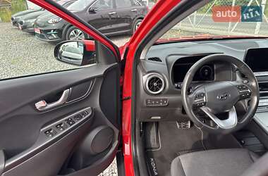 Внедорожник / Кроссовер Hyundai Kona Electric 2021 в 