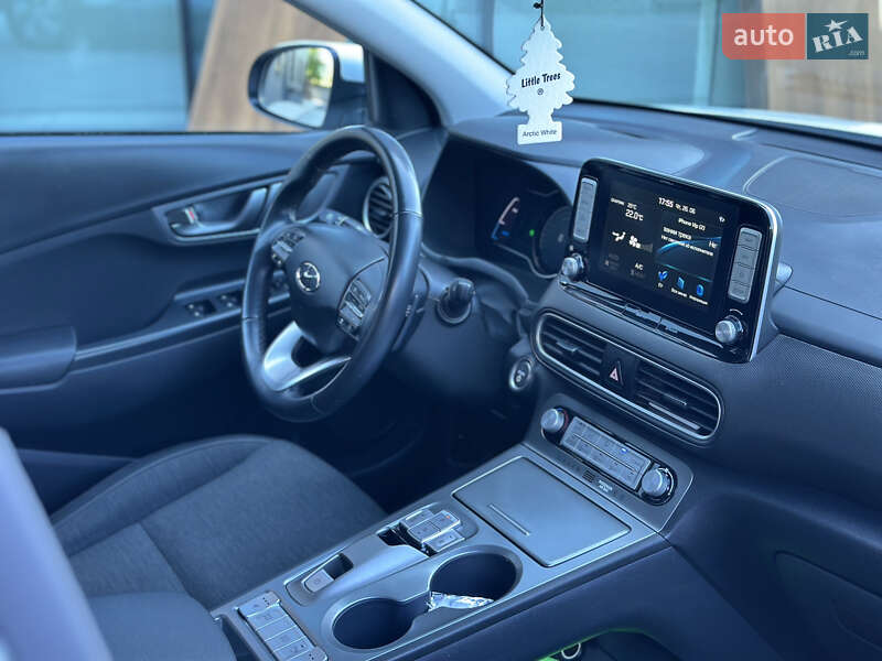 Позашляховик / Кросовер Hyundai Kona Electric 2019 в Луцьку