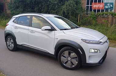 Позашляховик / Кросовер Hyundai Kona Electric 2020 в Чернівцях