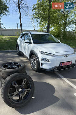 Внедорожник / Кроссовер Hyundai Kona Electric 2020 в Виннице