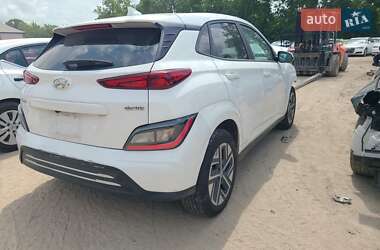 Внедорожник / Кроссовер Hyundai Kona Electric 2023 в 