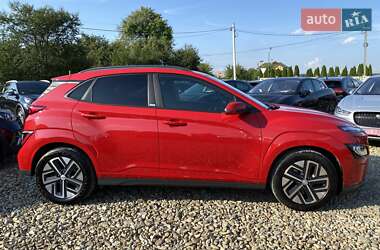 Позашляховик / Кросовер Hyundai Kona Electric 2021 в 