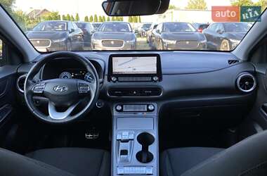 Позашляховик / Кросовер Hyundai Kona Electric 2021 в 