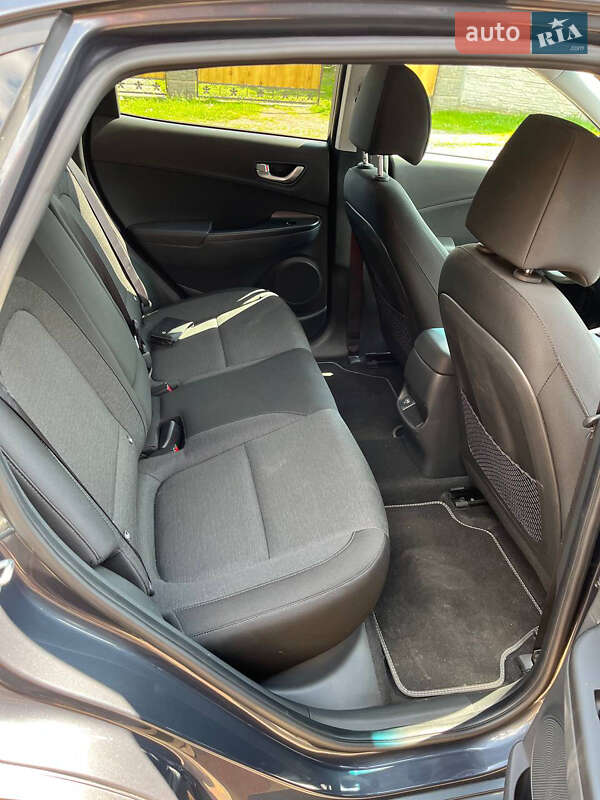 Внедорожник / Кроссовер Hyundai Kona Electric 2021 в Ровно