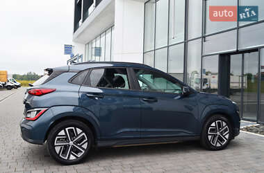 Позашляховик / Кросовер Hyundai Kona Electric 2021 в 