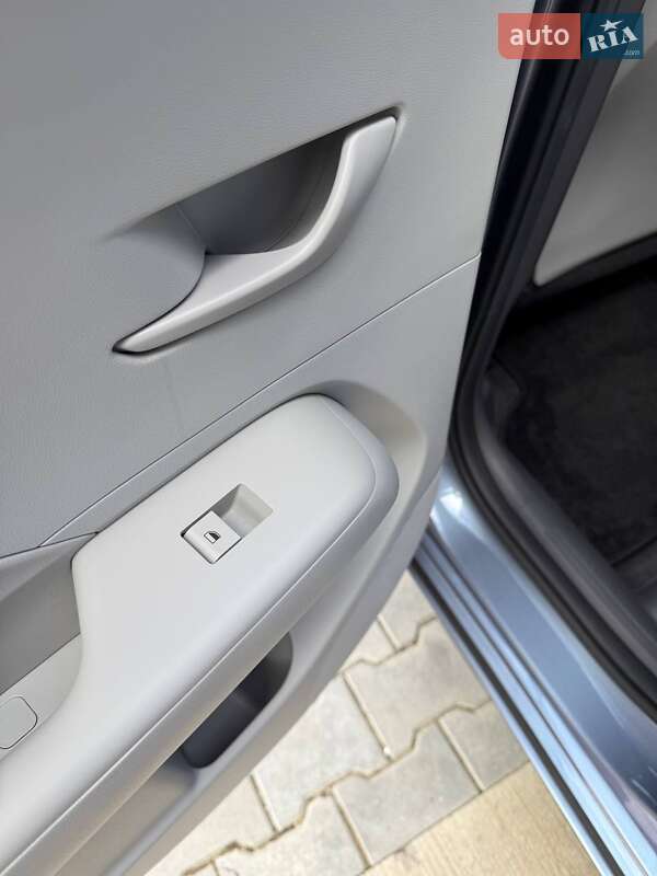 Внедорожник / Кроссовер Hyundai Kona Electric 2024 в Дубно