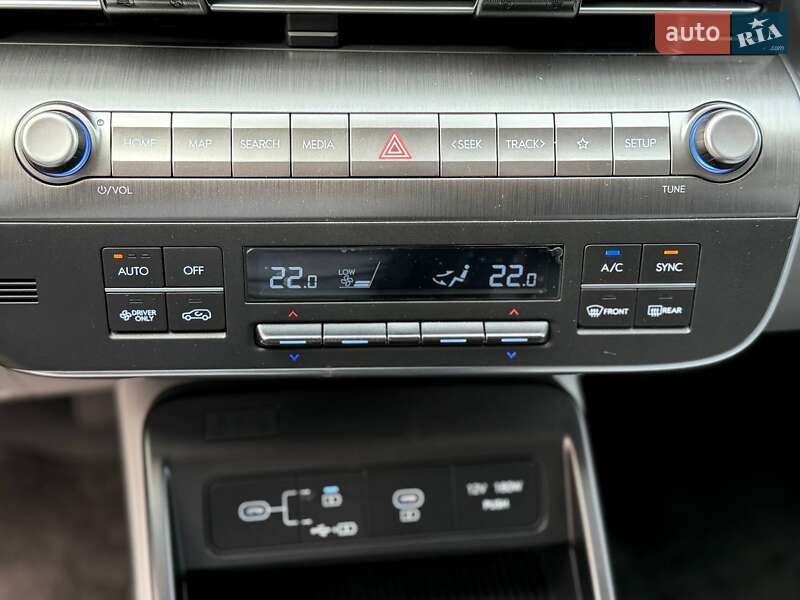 Внедорожник / Кроссовер Hyundai Kona Electric 2024 в Дубно