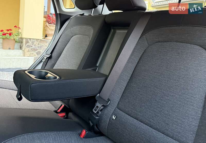 Внедорожник / Кроссовер Hyundai Kona Electric 2020 в Львове фото 54 Внедорожник / Кроссовер Hyundai Kona Electric 2020 в Львове