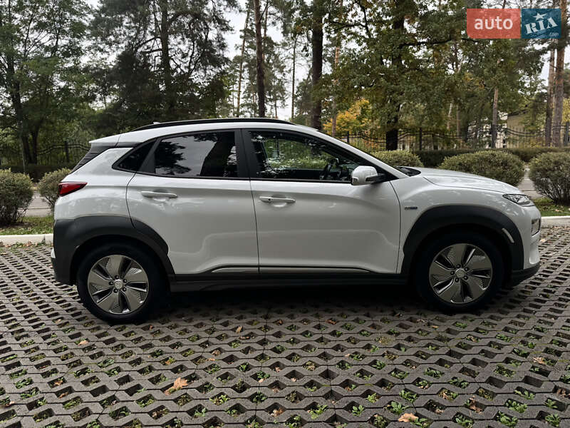 Внедорожник / Кроссовер Hyundai Kona Electric 2020 в Буче
