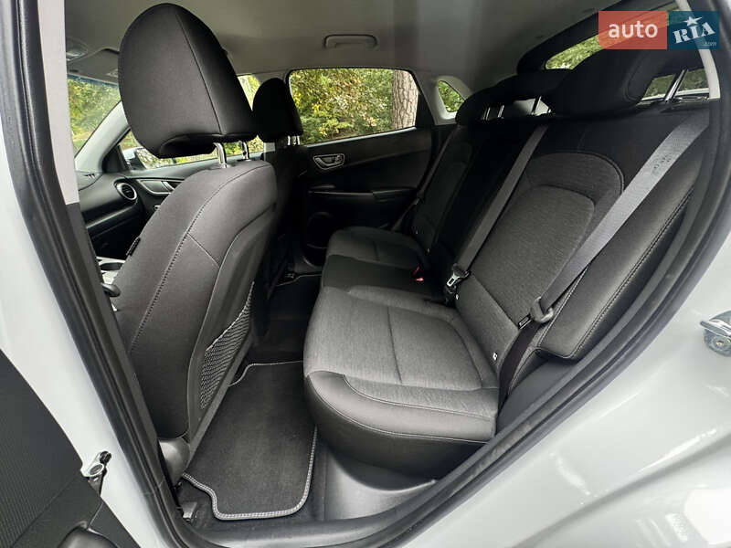 Внедорожник / Кроссовер Hyundai Kona Electric 2020 в Буче