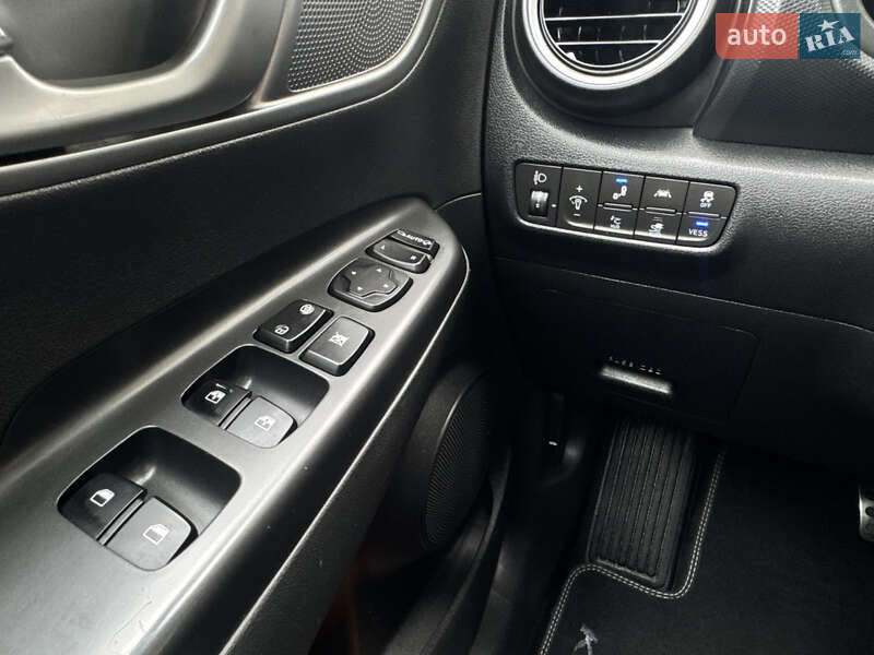 Внедорожник / Кроссовер Hyundai Kona Electric 2020 в Буче