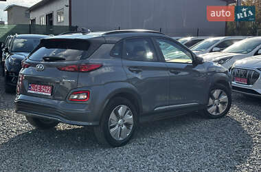 Внедорожник / Кроссовер Hyundai Kona Electric 2020 в 