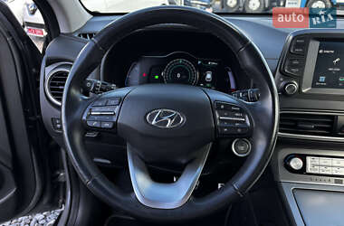 Внедорожник / Кроссовер Hyundai Kona Electric 2020 в 