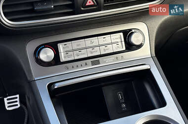 Внедорожник / Кроссовер Hyundai Kona Electric 2020 в 