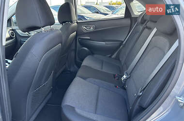 Внедорожник / Кроссовер Hyundai Kona Electric 2020 в 