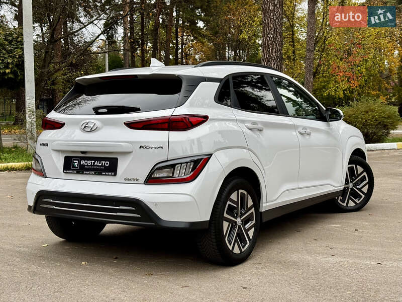 Позашляховик / Кросовер Hyundai Kona Electric 2022 в Києві