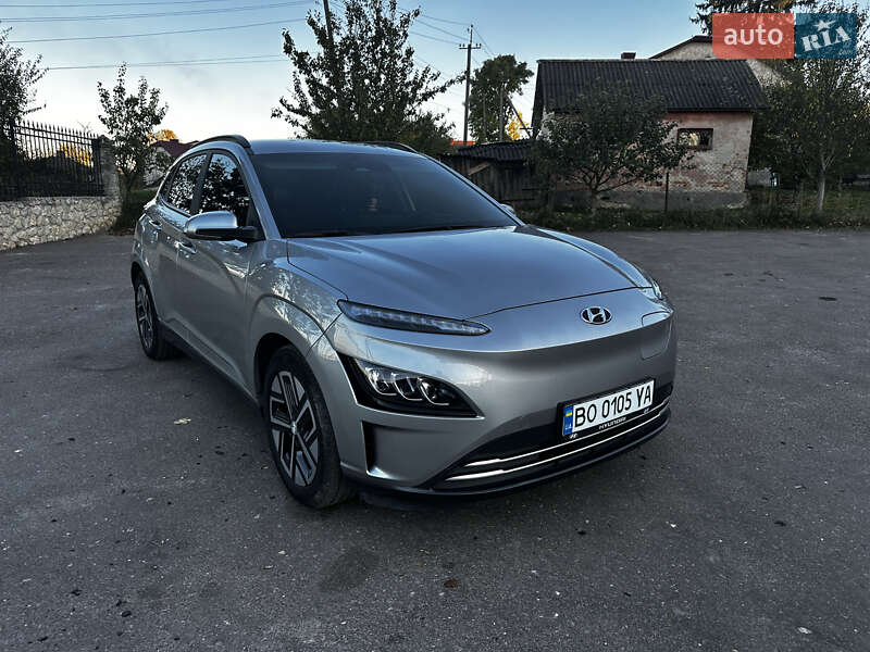 Внедорожник / Кроссовер Hyundai Kona Electric 2022 в Збараже