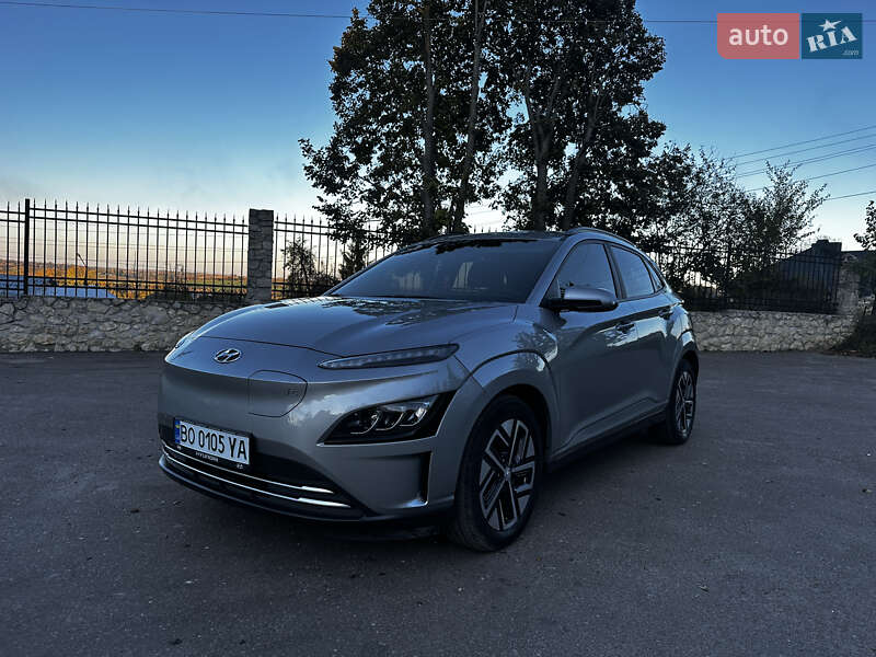 Внедорожник / Кроссовер Hyundai Kona Electric 2022 в Збараже